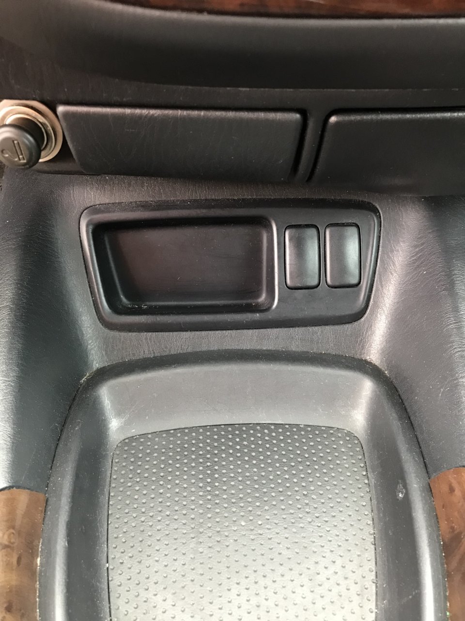 Small recessed area in instrument panel | Toyota Tundra Forum