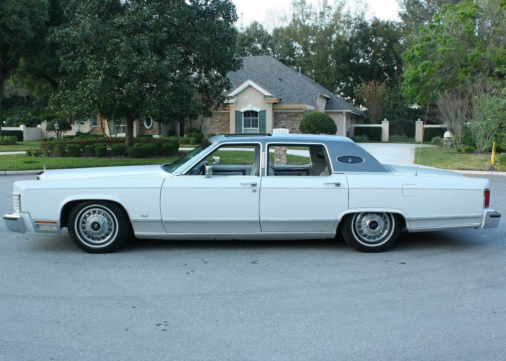 78towncar.jpg