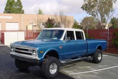 9ed6c024d4bb14fe7474cf694beddb1c--chevy-pickup-trucks-chevy-pickups.jpg