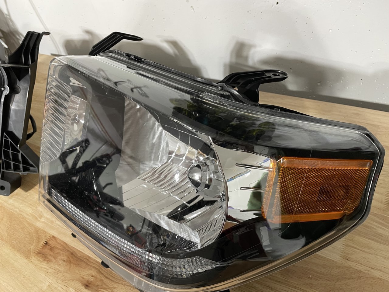 **SOLD** 2019 OEM Halogen headlight assemblies -$150 | Toyota Tundra Forum