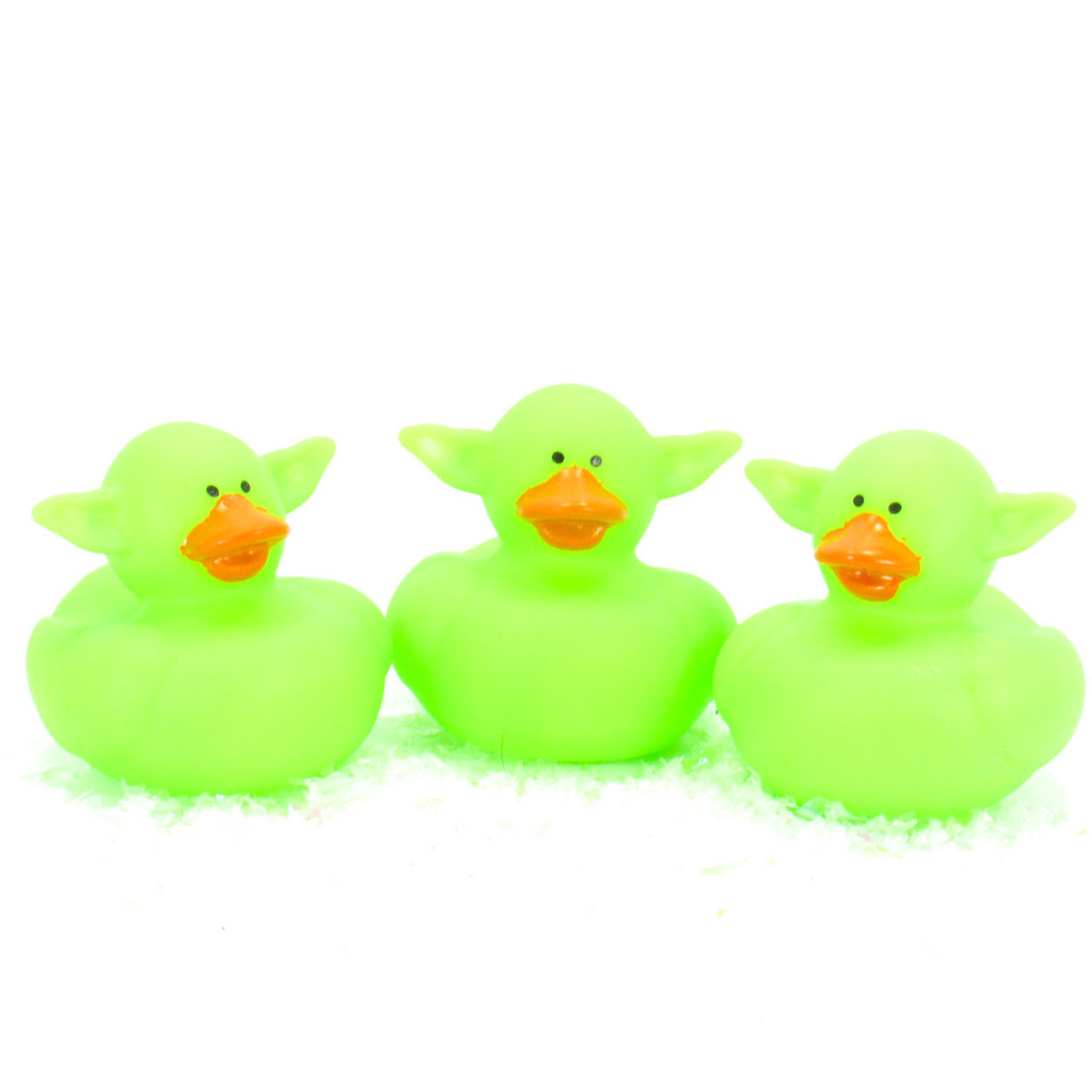 Baby-Yoda-Rubber-Duck-Oriental-Trading1__73820.1666186011.jpg