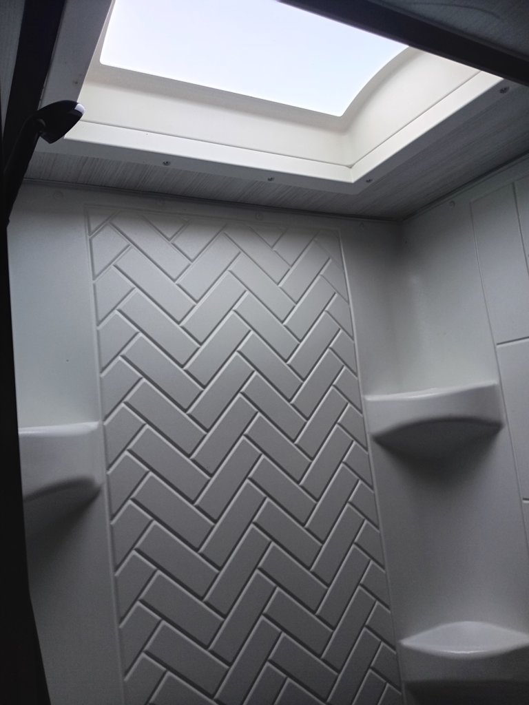 Bathroom 4.jpg