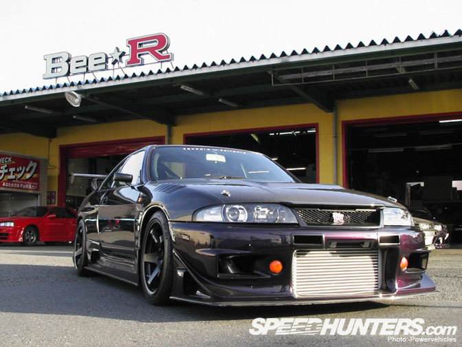 Bee-R_R33_Carbon_(33)_copy.jpg
