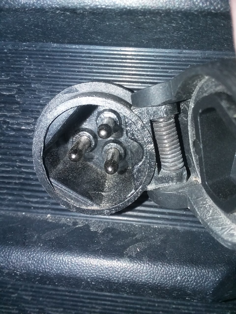 Block Heater Port.jpg
