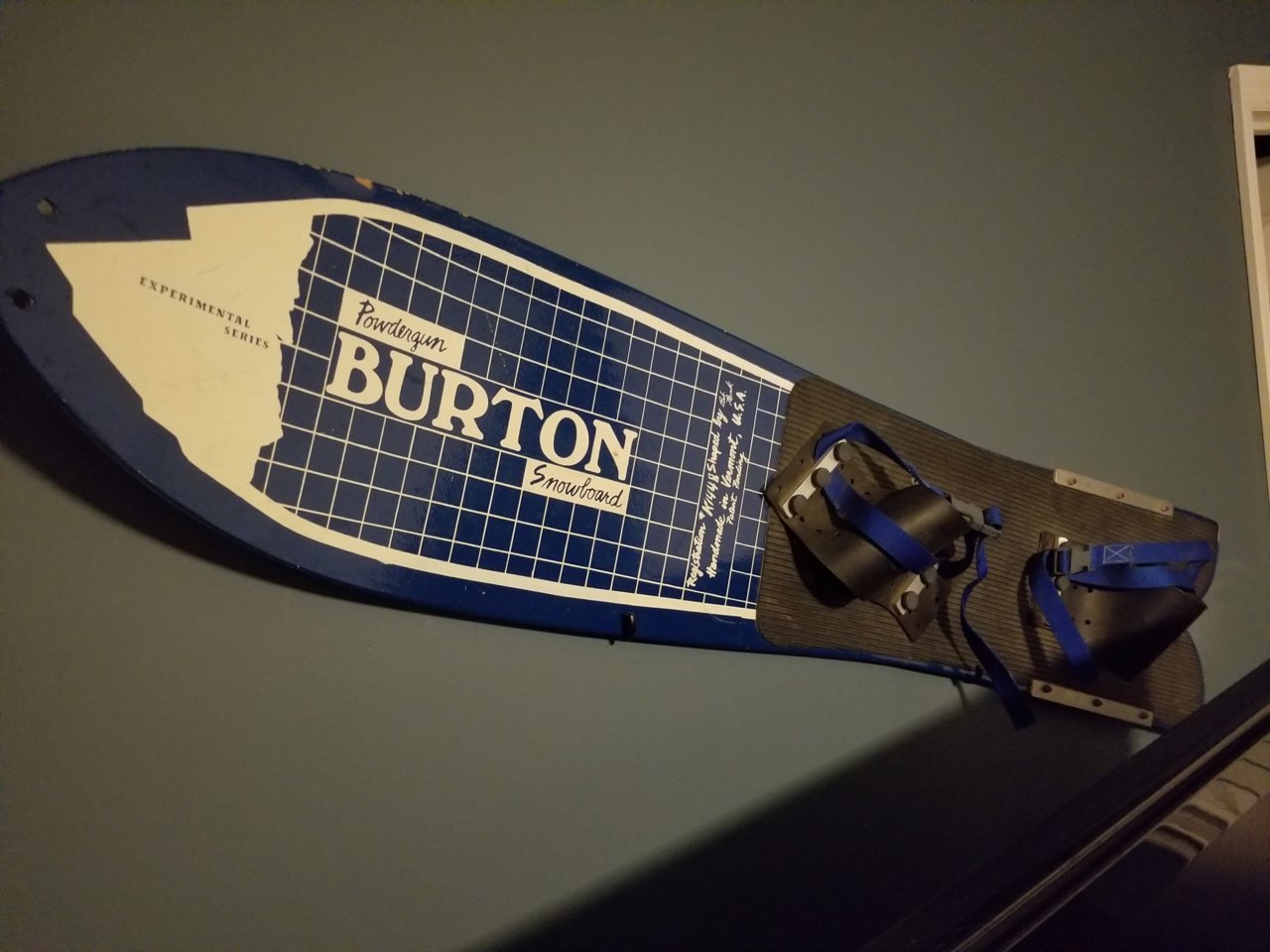 Burton snow board.jpg