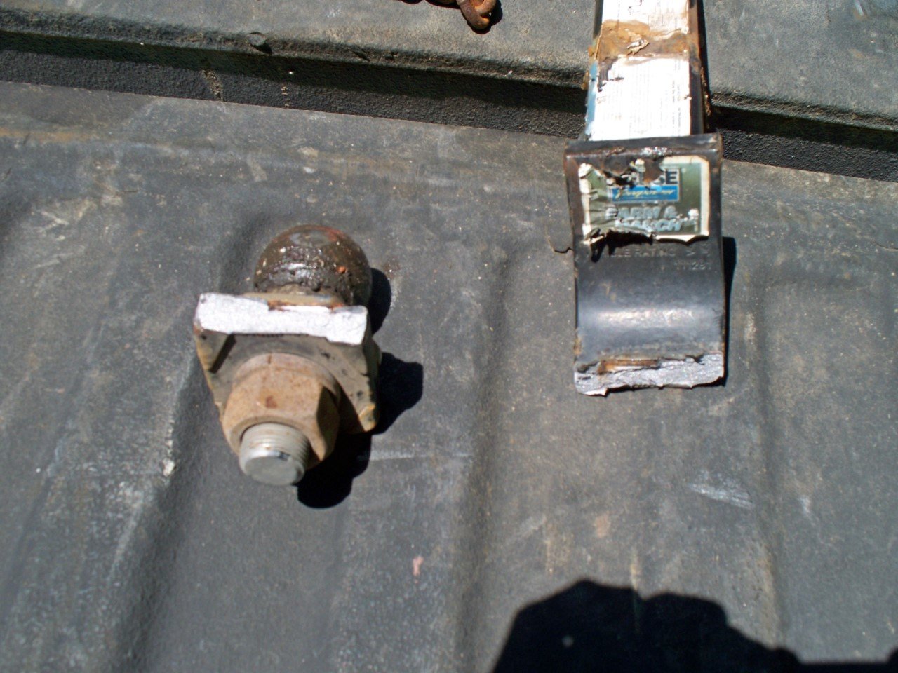 Busted hitch 1.jpg