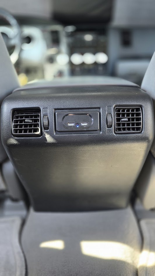 Center Console USB - Rear.jpg
