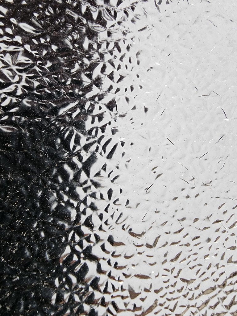 Cracks 2.jpg