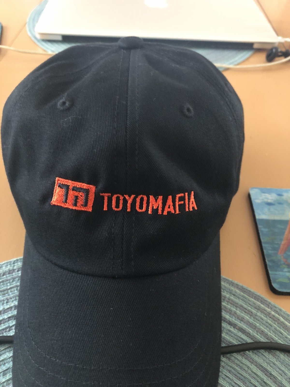 Cru hat.jpg