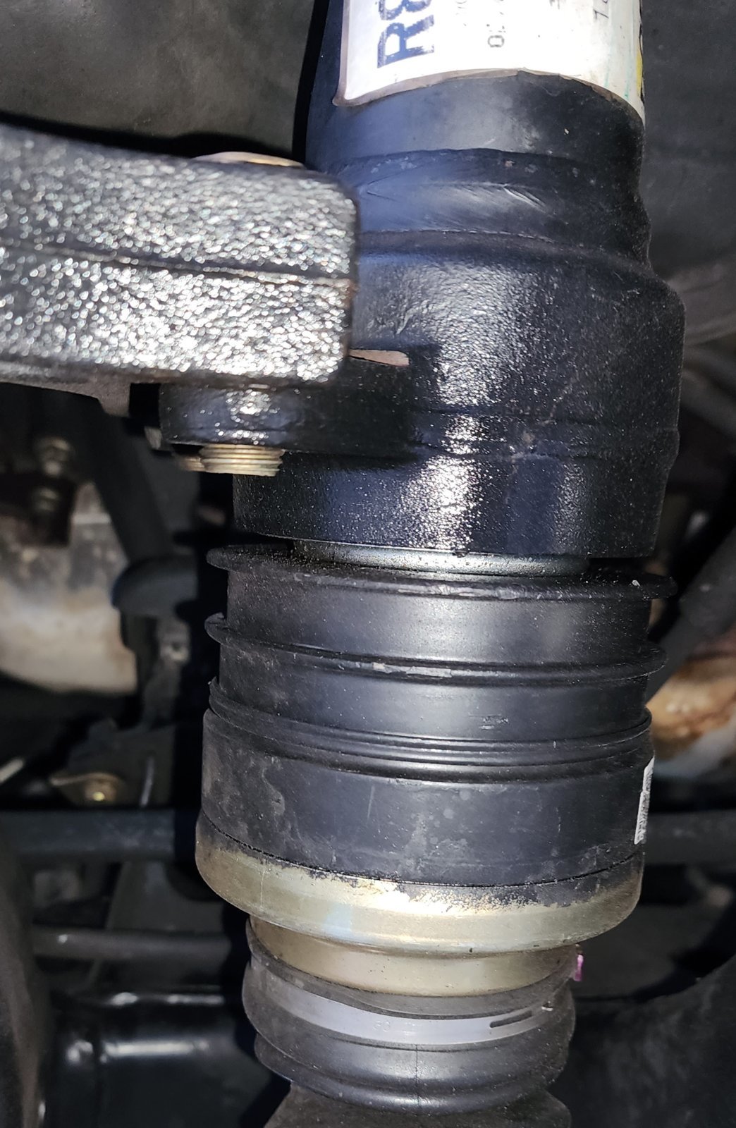 cv axle mated to diff.jpg
