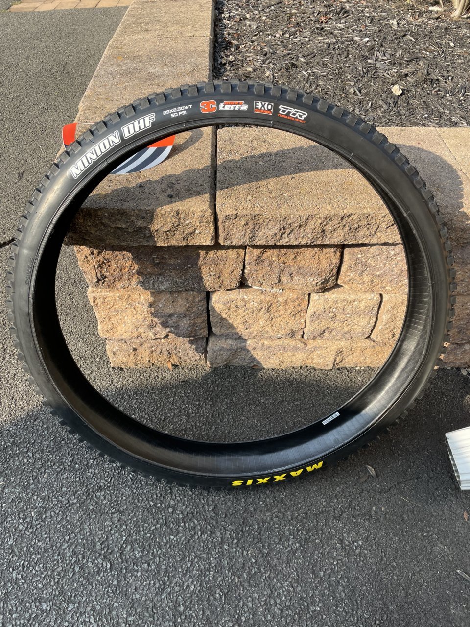 maxxis dhf 29 2.5