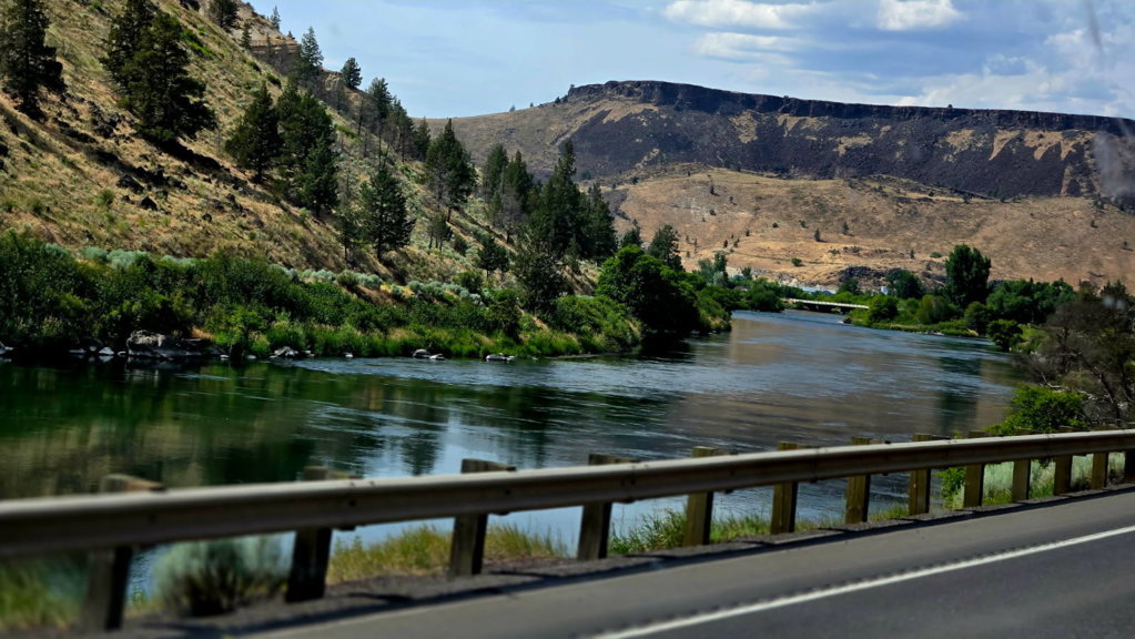 Deschutes River.jpg
