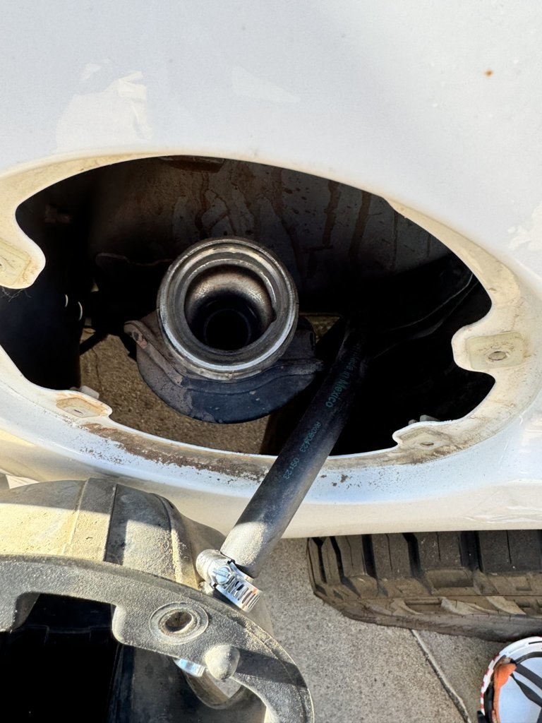 Diff breather install.jpg