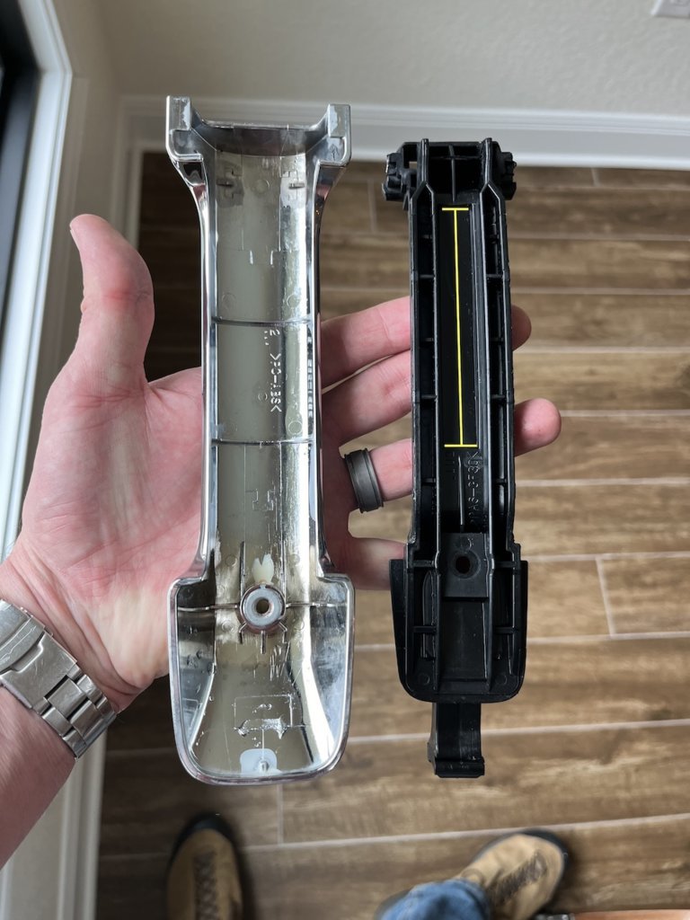 DoorHandle.jpg