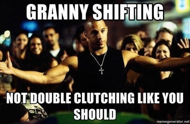 double-clutching-v0-km71eryj9g2d1.jpg