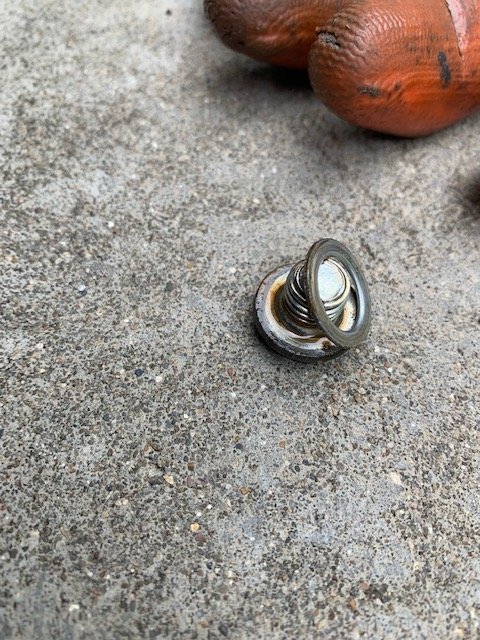 drain pan bolt gasket.jpg