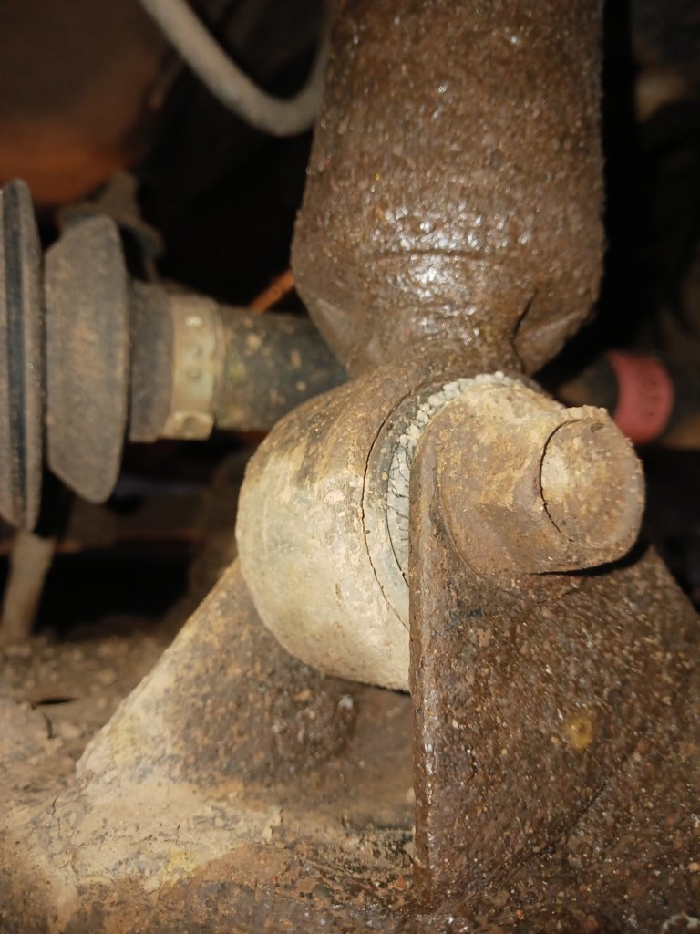 Driver shock bushing.jpg