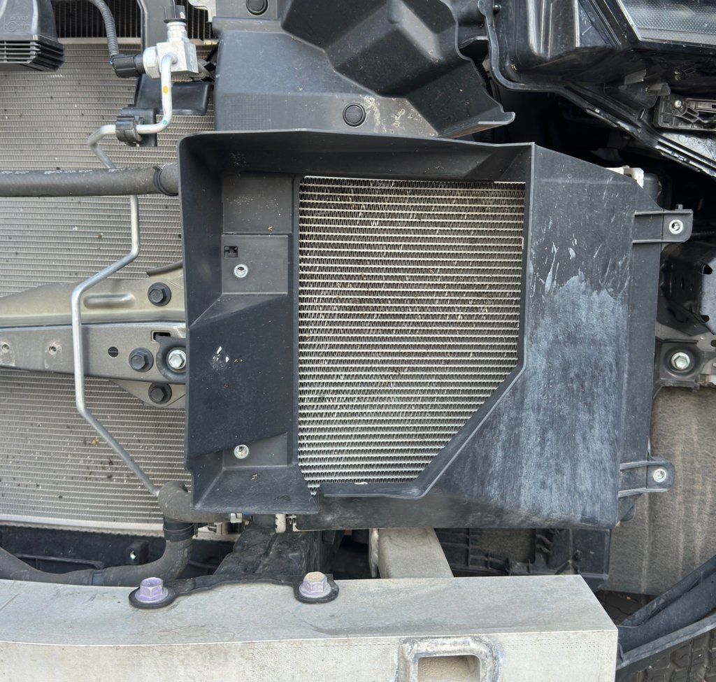Driver side with air scoop.jpg