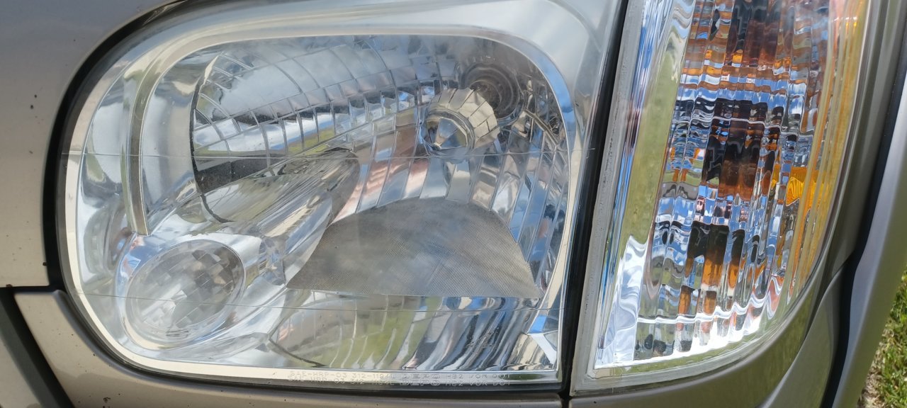 Drivers Side Headlight.jpg