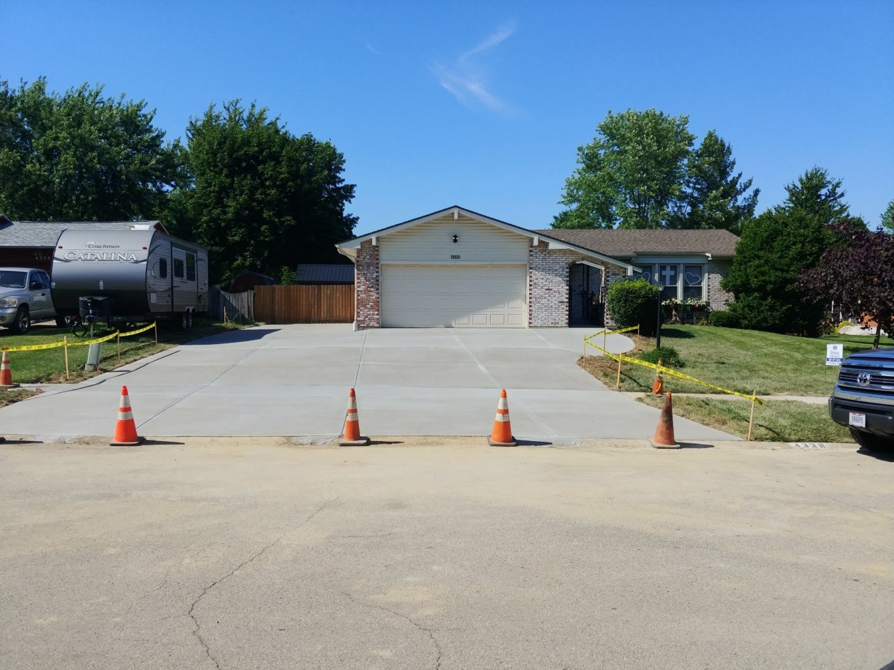 driveway.jpg