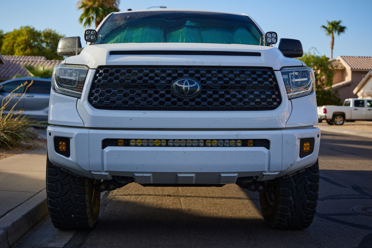 dztlimo-front lights-20230725-0664.jpg