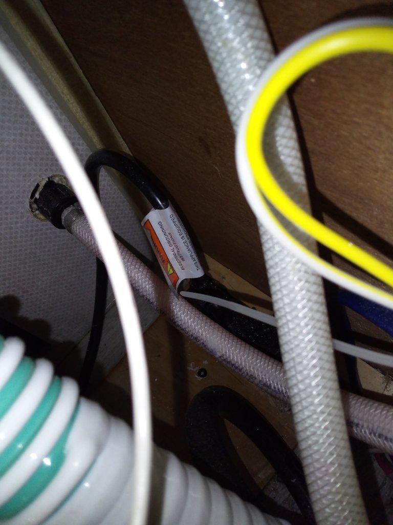Electric plug.jpg