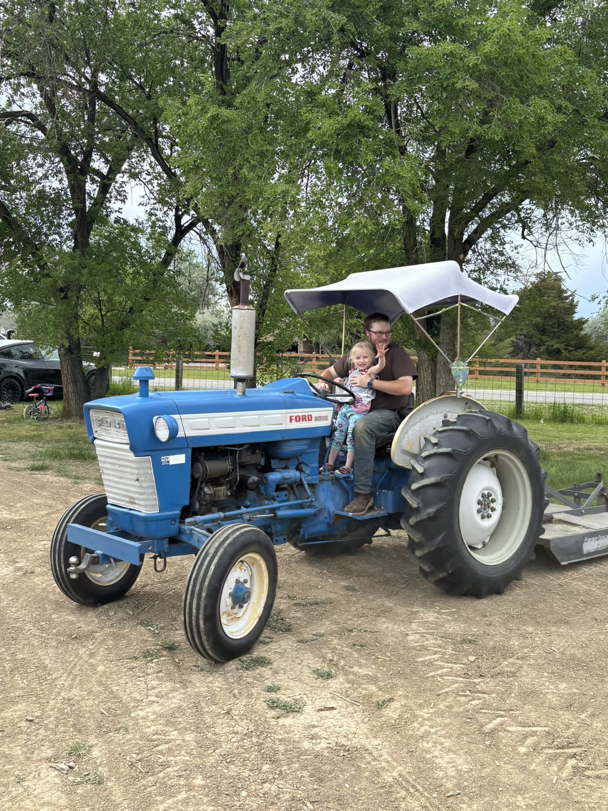 Ellouise and the Ford 1.jpg