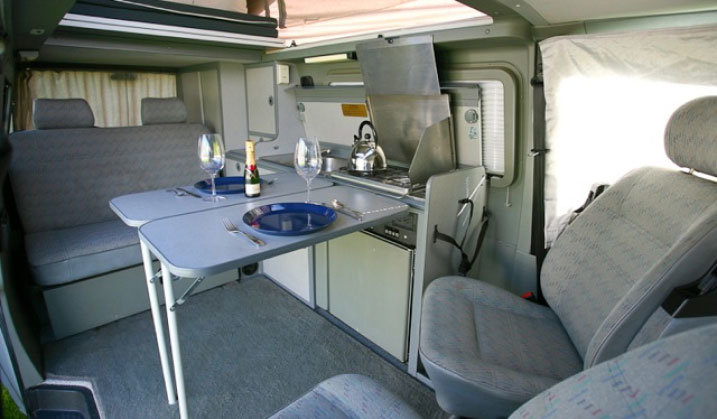 eurovan_dining.jpg