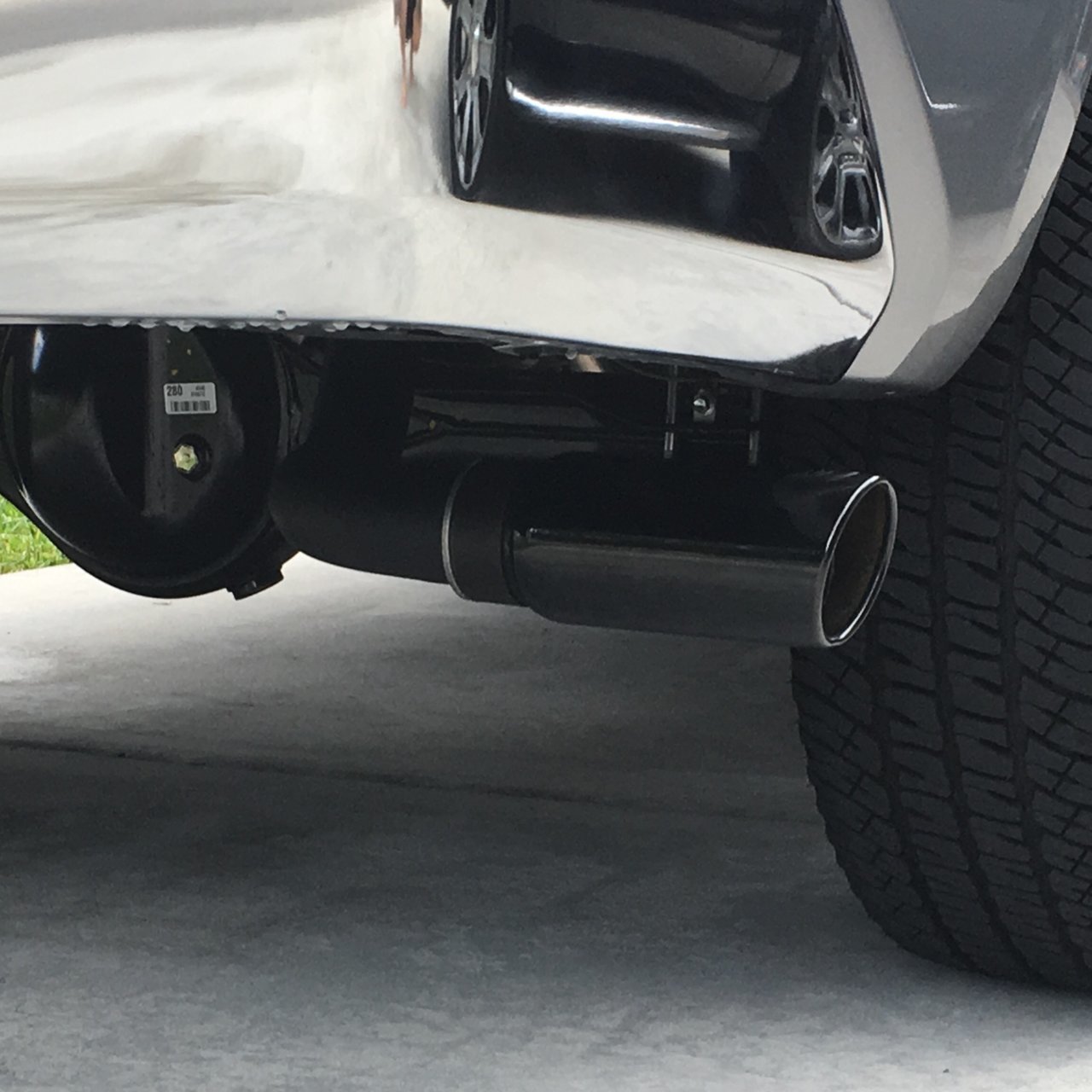 EXHAUST2.jpg