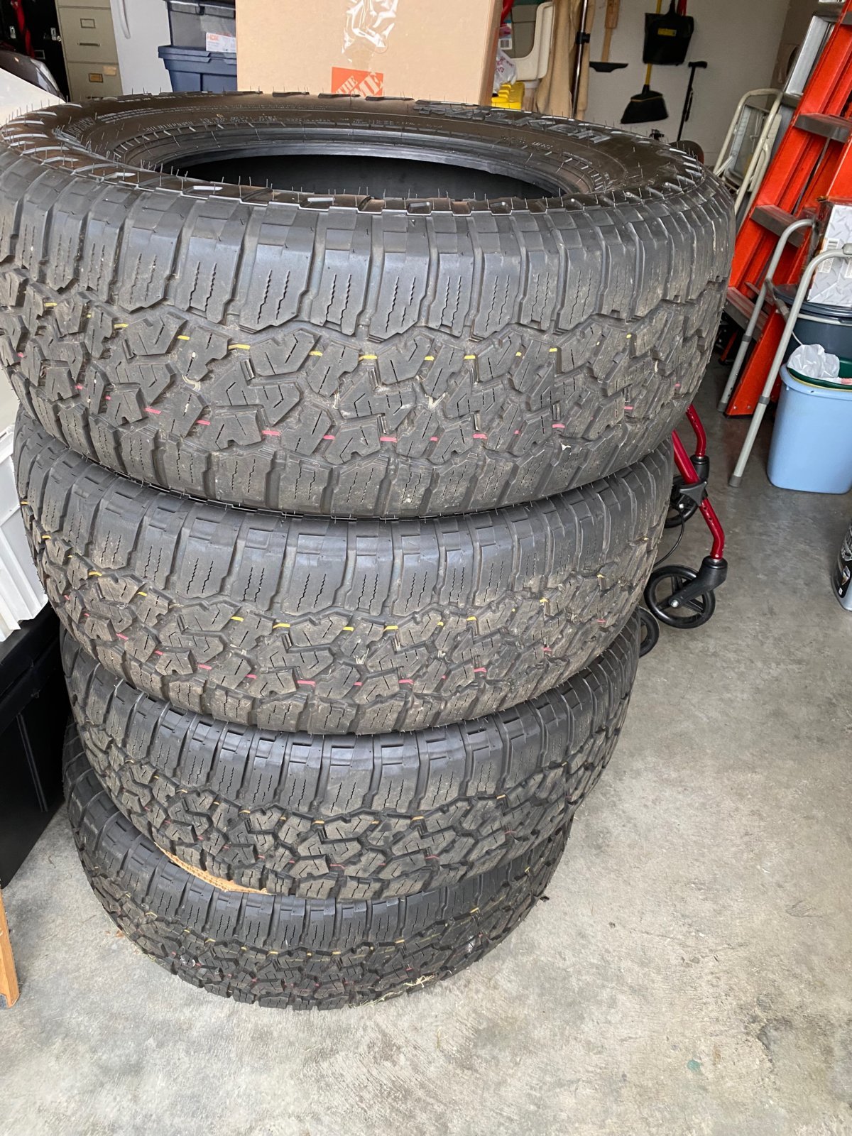 Falcon Tire1.jpg