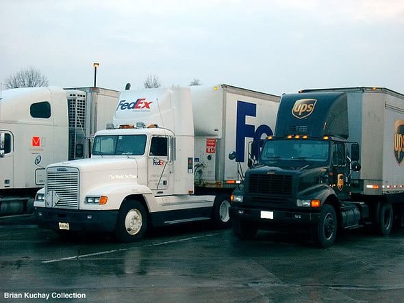 fed-ex-ups_04220f36a1a251ac9173b3be749c32d7313a1ef4.jpg