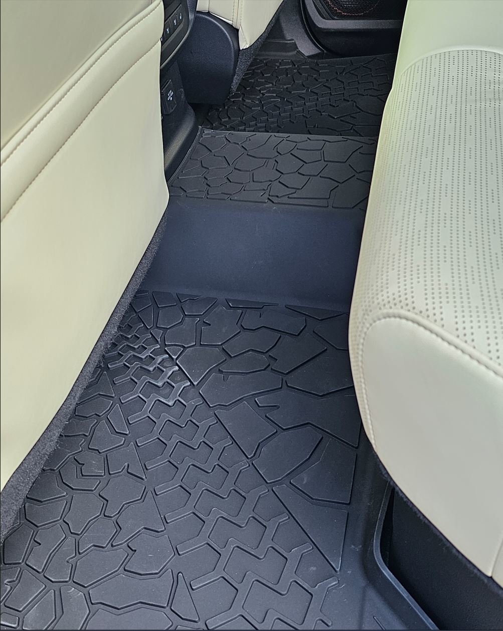 Floor Mat Rear.jpg