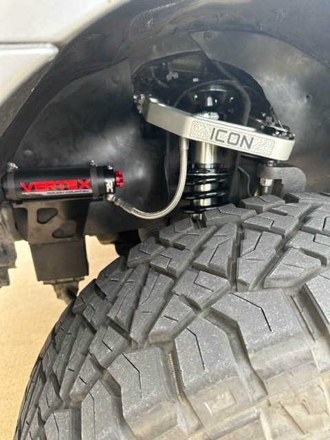 front suspension close up.jpg