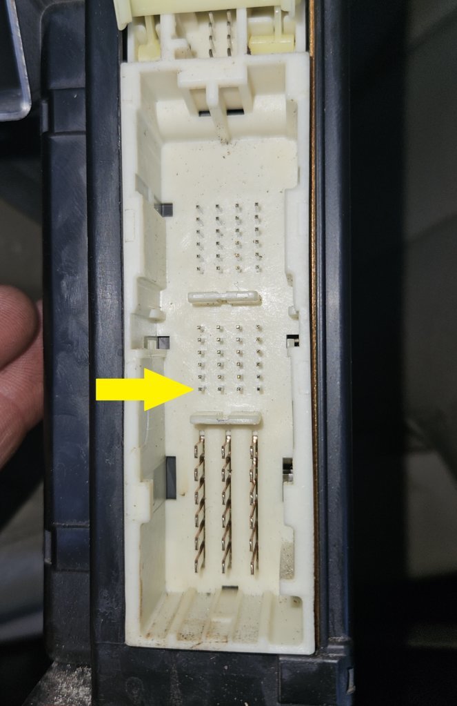 fuse box 2.jpg