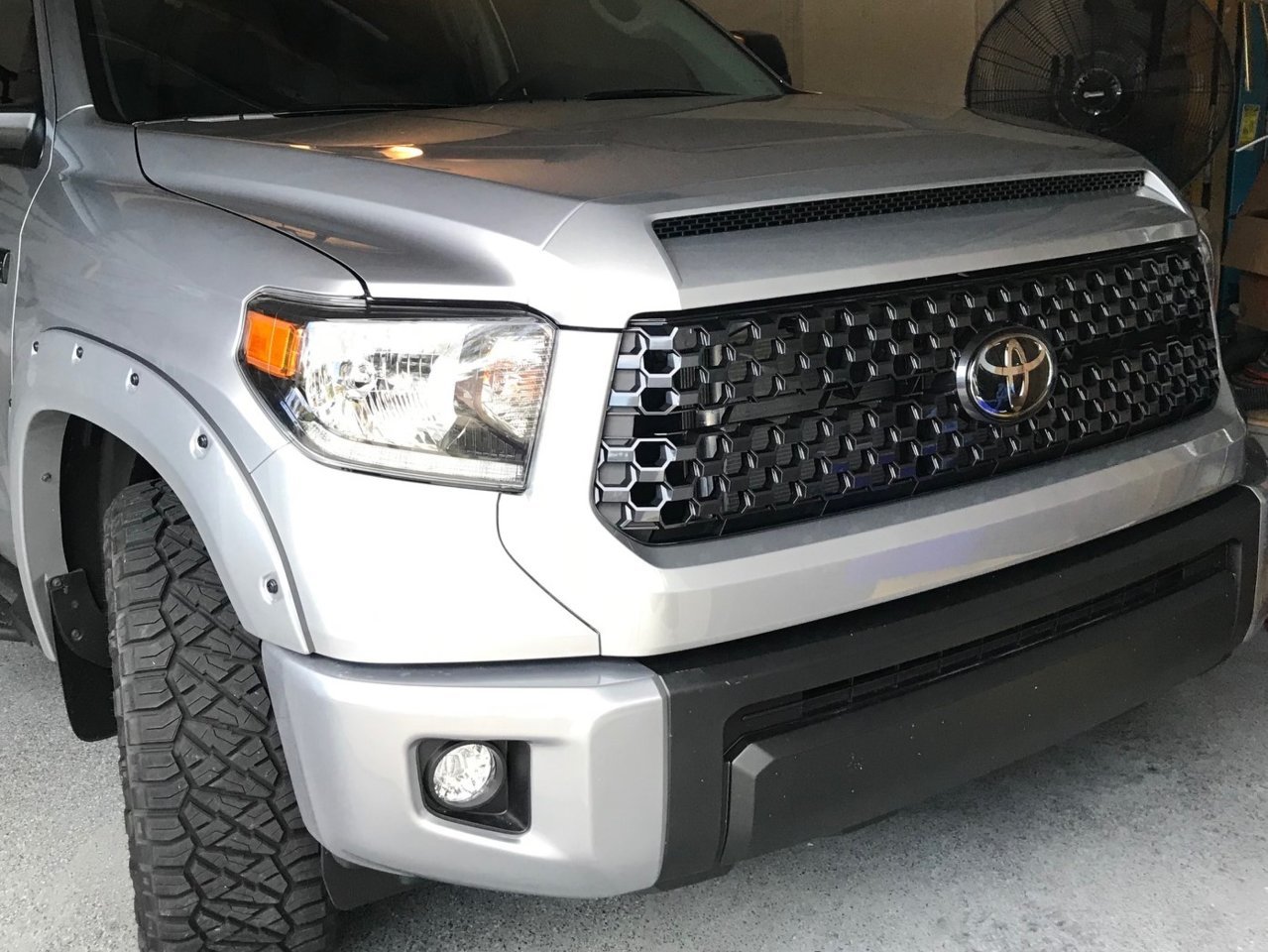 Grille No Chrome.jpg