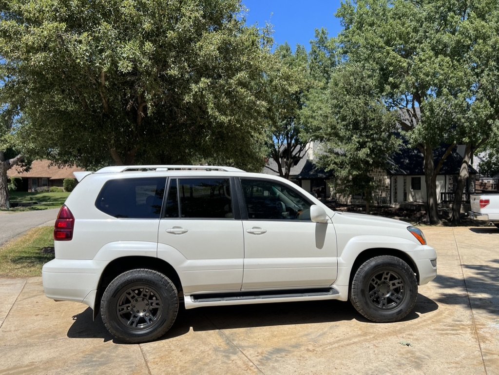 GX470 WHITE FNFX7863900G.jpg