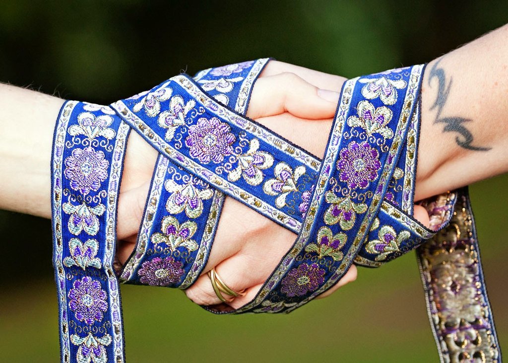 Handfasting_Ceremony.jpg