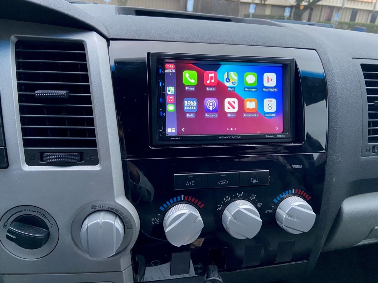 Head Unit 2.jpg