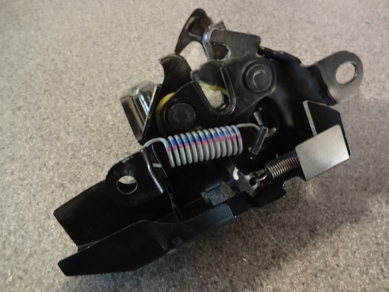 hood latch2.jpg