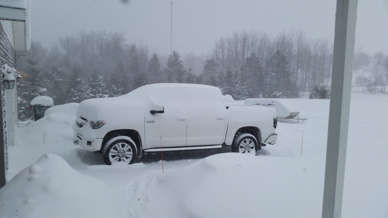 House Snow 2.jpg