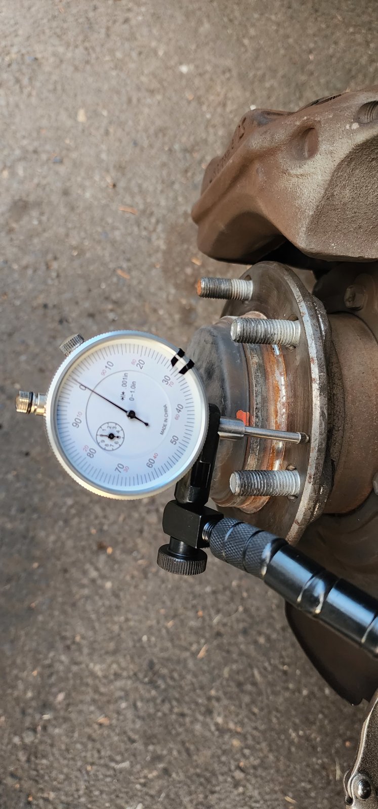 Hub runout measurement.jpg