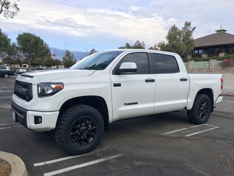 Pictures of 285/70/18 on stock wheels please! | Toyota Tundra Forum