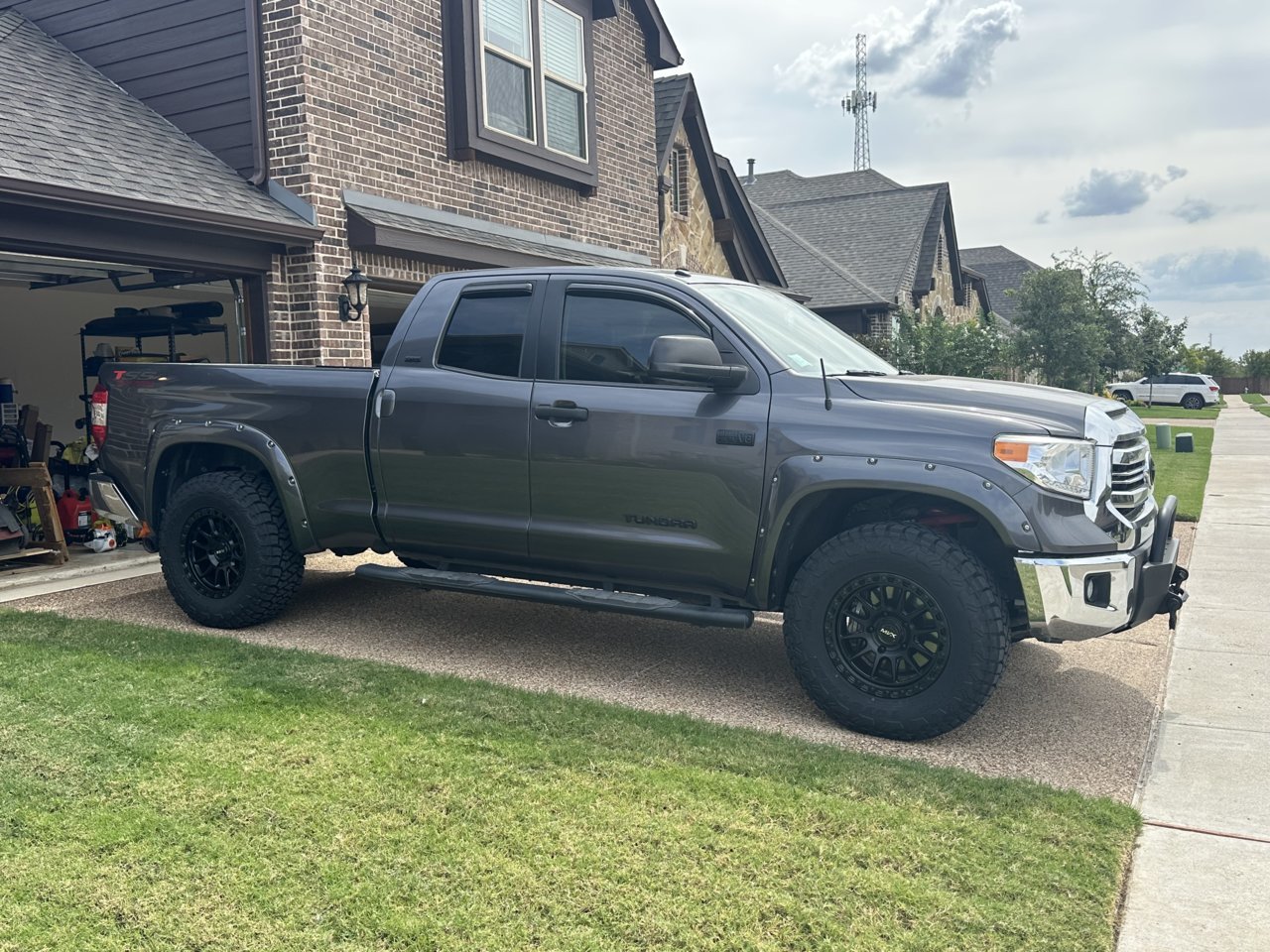 295/70r18 RT Trails on 2 inch level | Toyota Tundra Forum