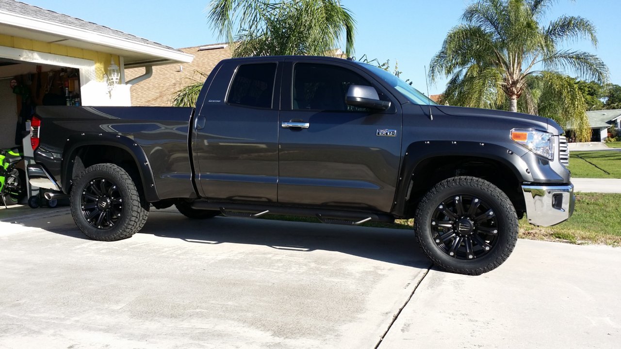 Stock Tires 275/55R20 on my 2015 Tundra 1794.