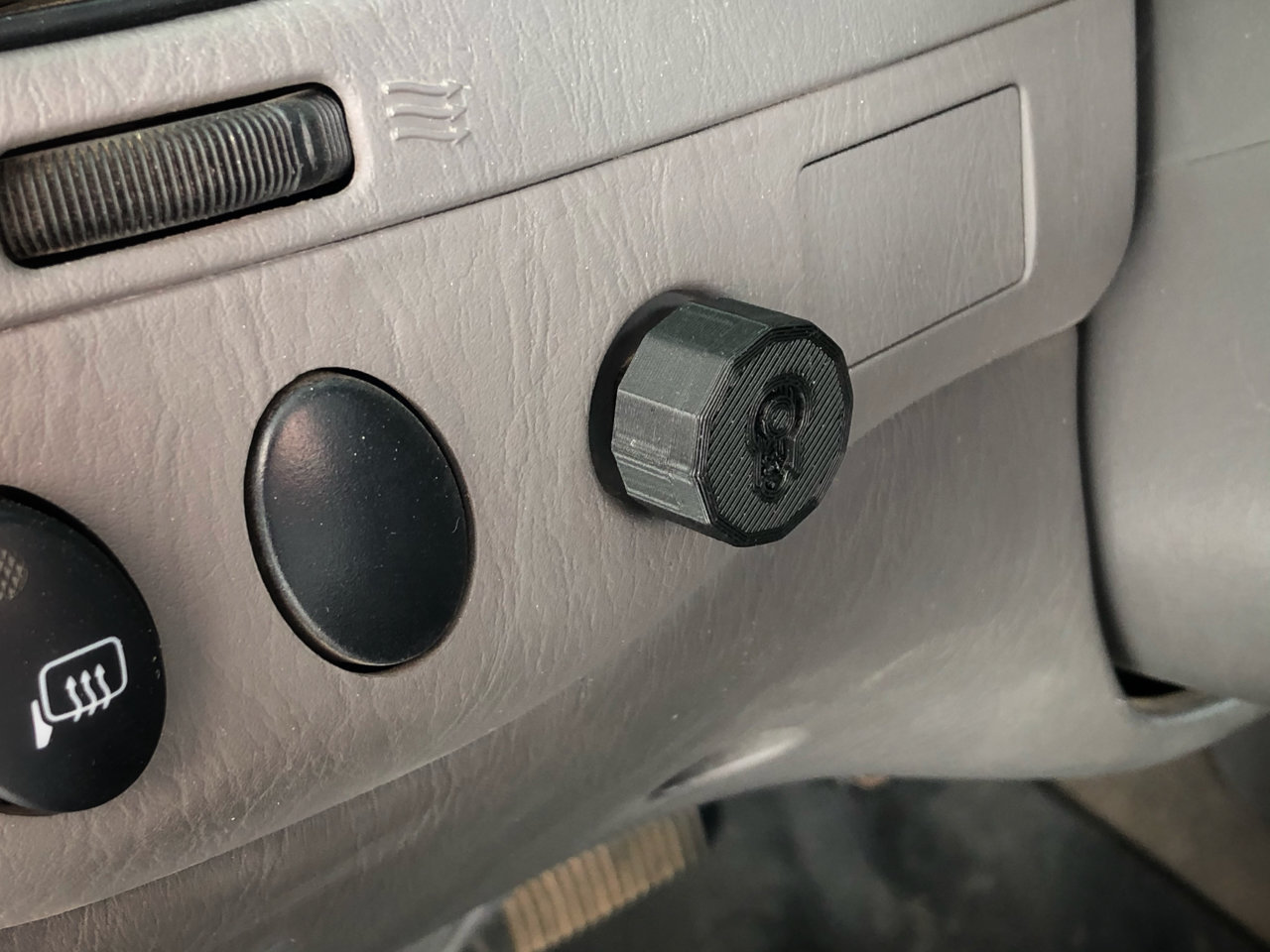 Interior (dash) light dimmer knob | Toyota Tundra Forum