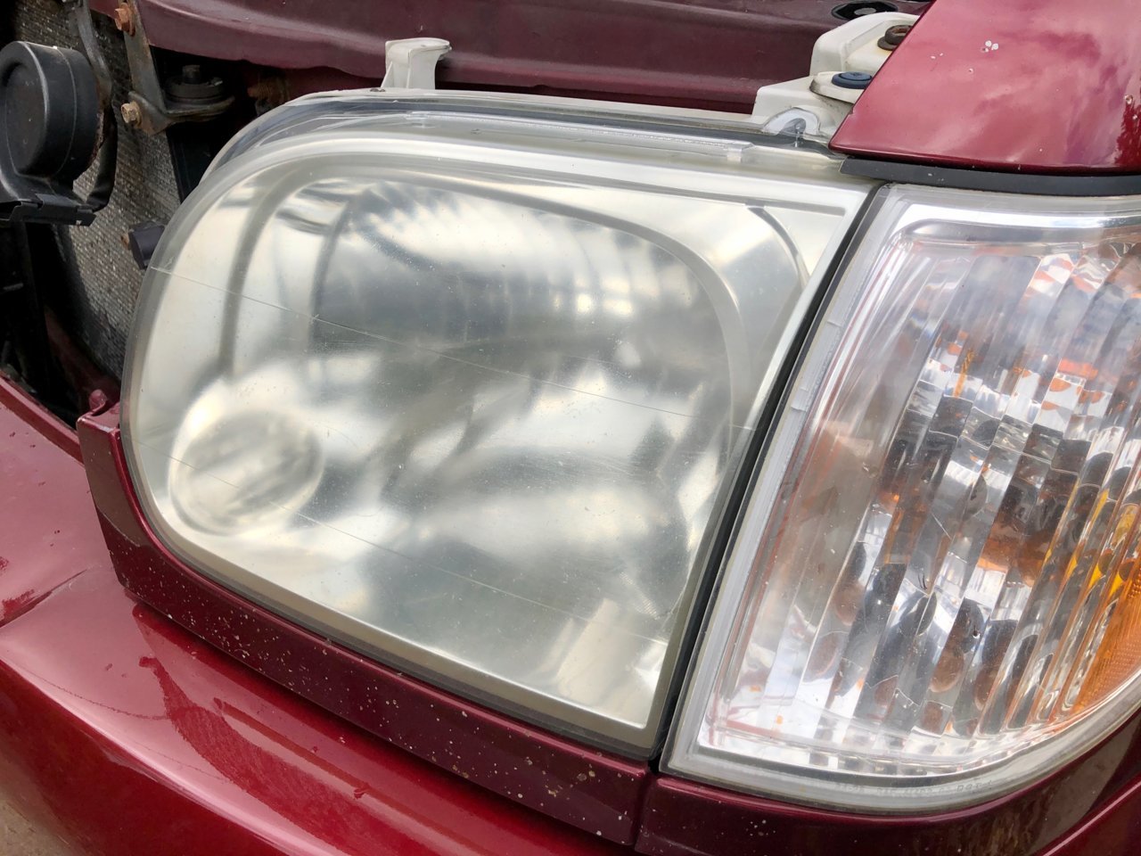 3M Quick Headlight Renewal, Helps Remove Light Haziness and Yellowing in  Minutes