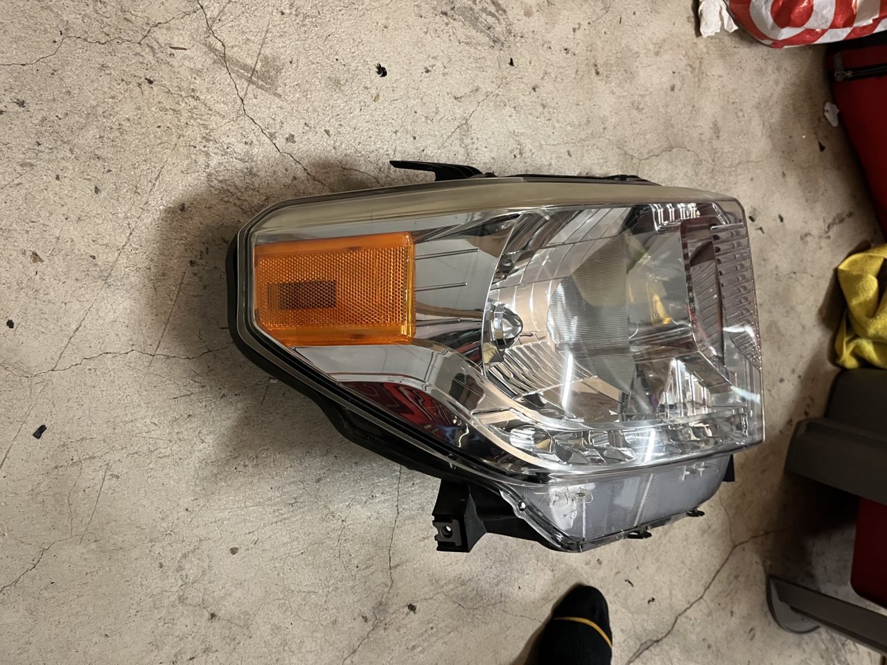 2014 SR Headlights - $100 OBO | Toyota Tundra Forum