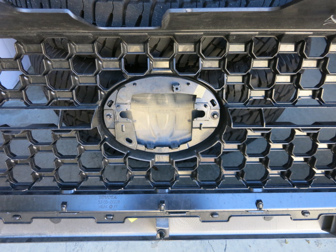 SOLD - 2019 SR5 TRD Sport grille w/TSS sensor cover - MGM | Toyota Tundra Forum 2019 Tundra Trd Pro Grill With Sensor