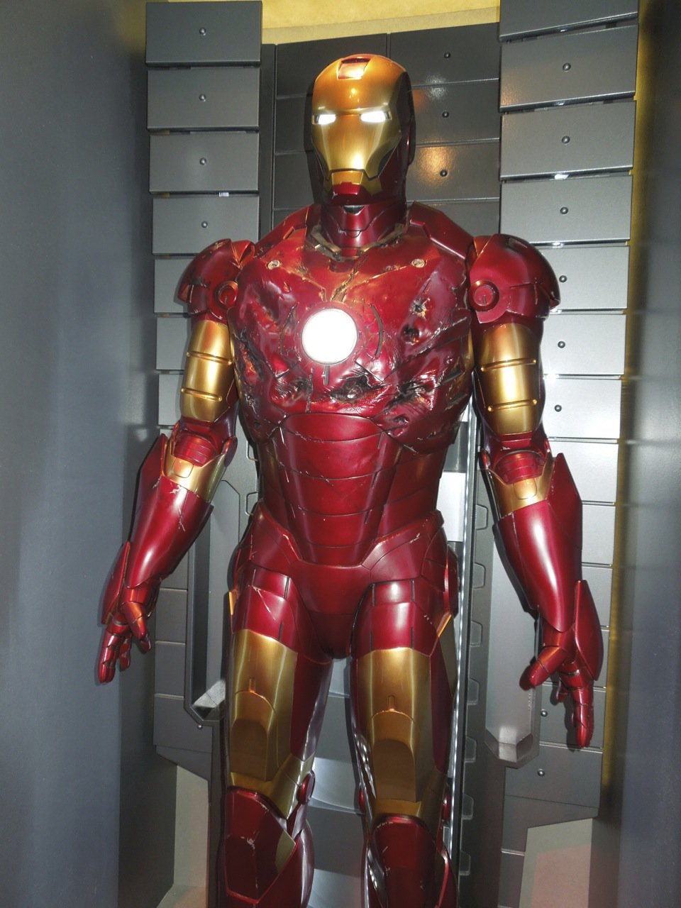 Iron Man markIII armour.jpg