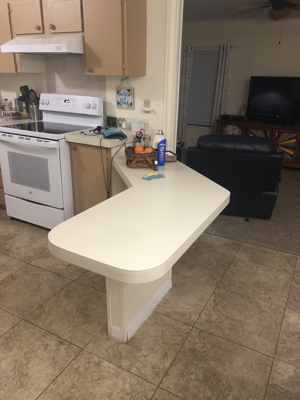 kitchen bar 2.jpg